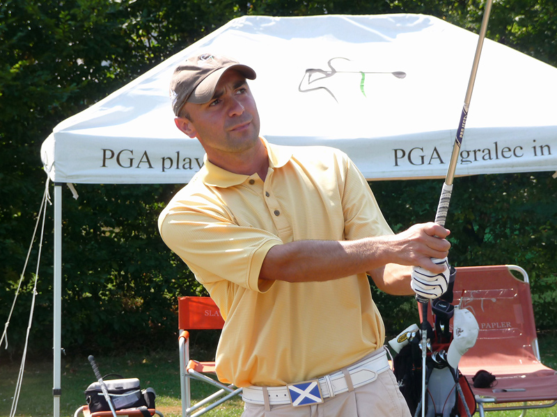 Read more about the article Dan brezplačnega učenja golfa